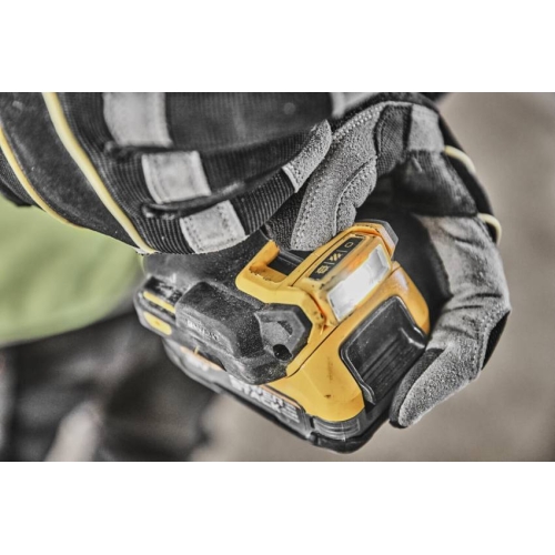 Дрель-шуруповёрт аккумуляторная бесщёточная DeWALT DCD800E2T