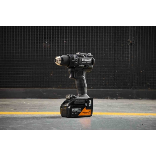 Дриль-шурупокрут McLaren F1 TEAM SPECIAL EDITION DeWALT DCD81MP2T