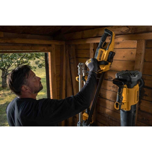 Кущоріз акумуляторний DeWALT DCMHT562P1
