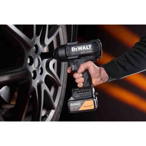 Набір з п’яти інструментів акумуляторних безщіткових McLaren F1 TEAM SPECIAL EDITION DeWALT DCK5222MP3T