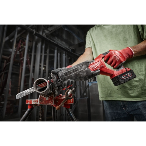 Пила шабельна акумуляторна безщіткова MILWAUKEE M18 FSZ-0 (каркас) + M18 B5 подарунок