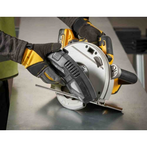 Пилка дискова по металу акумуляторна DeWALT DCS383H2