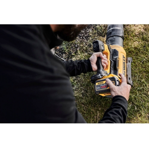 Повітродувка акумуляторна безщіткова DeWALT DCMBL777X1