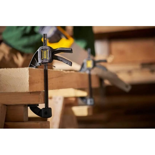 Струбцина FatMax L тригерна з максимальним зусиллям стиснення 135 кг STANLEY FMHT0-83235